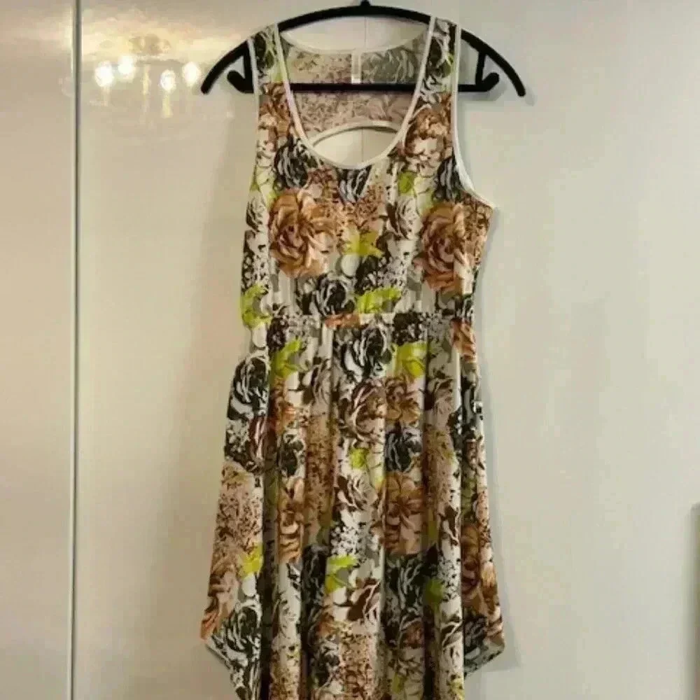 Floral High-Low Dress with  Keyhole Cut Outs on Front and Back Size Large - Picture 2 of 6